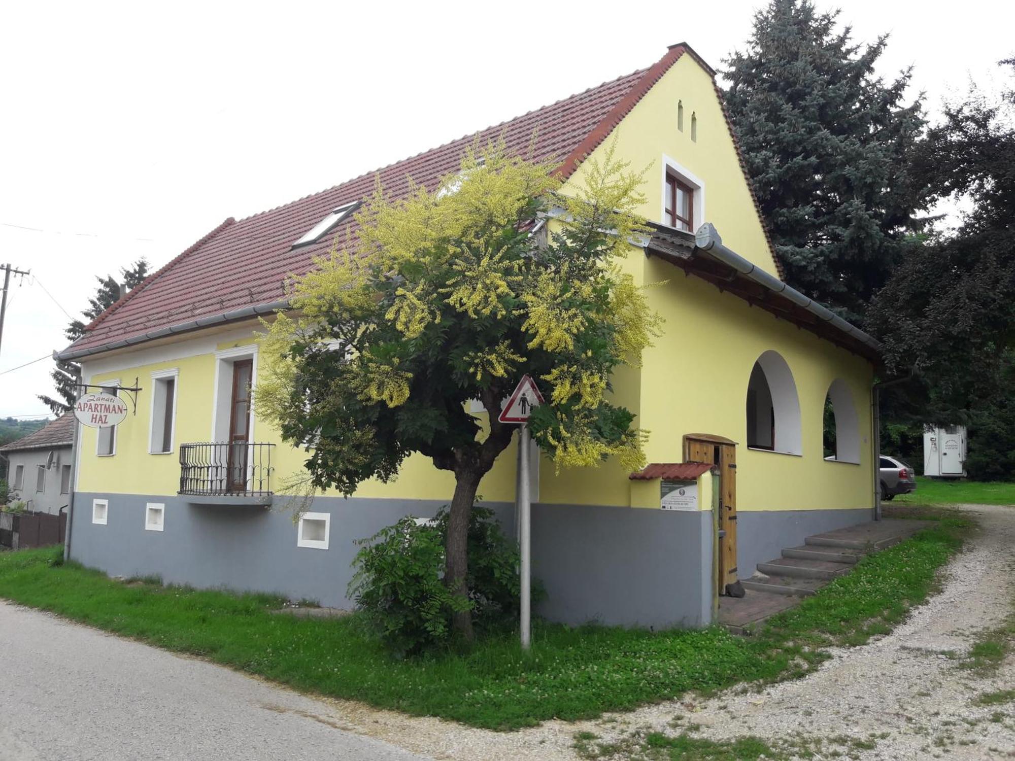Zanati Apartmannhaz Nagykapornak Extérieur photo